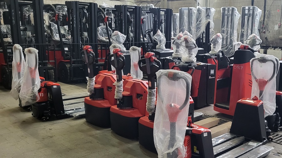 Тест-драйв складской техники на нашем складе в Октябрьском